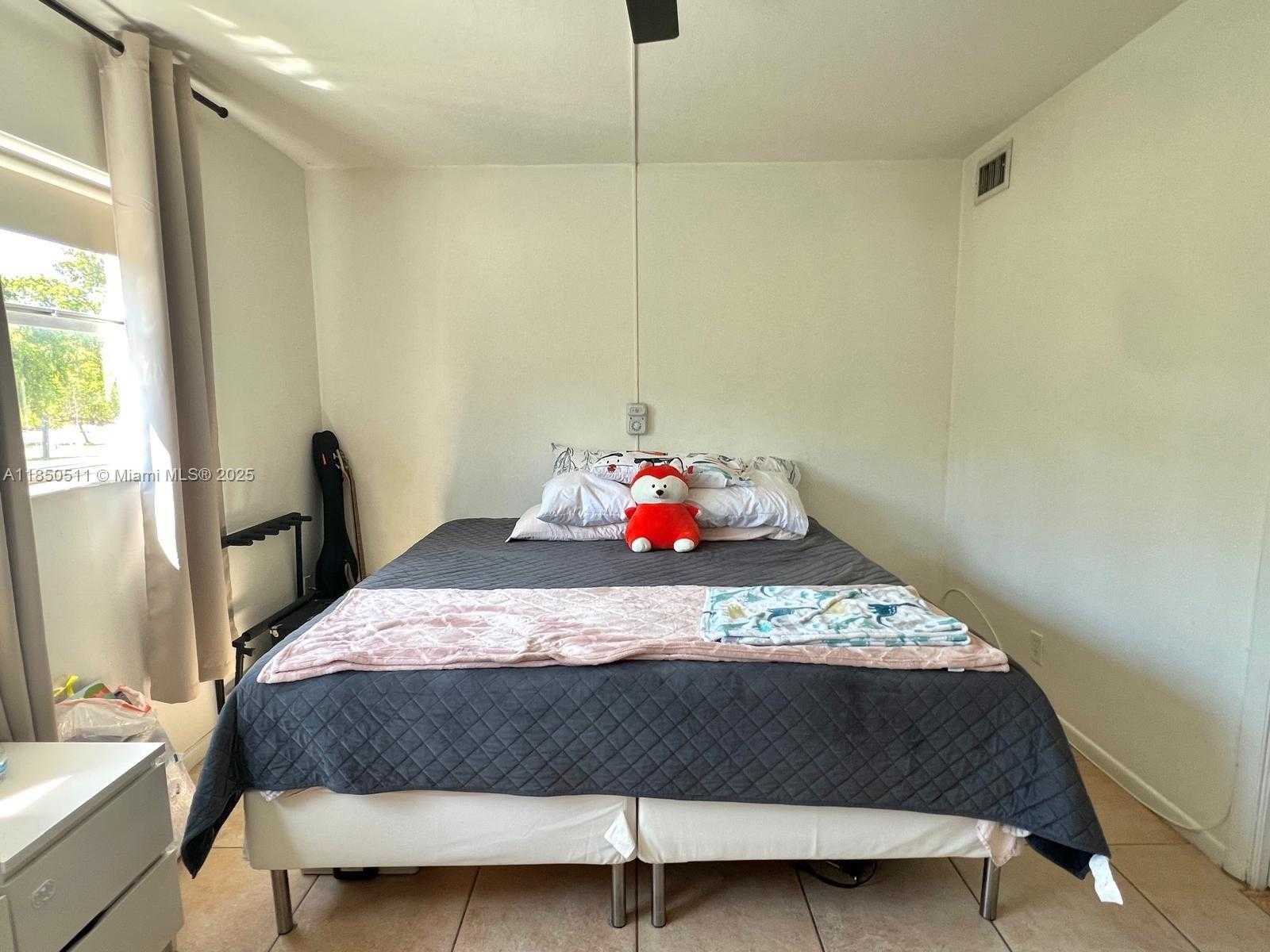 Small Image of 270 LAYNE BLVD #208, Hallandale Beach Number 15