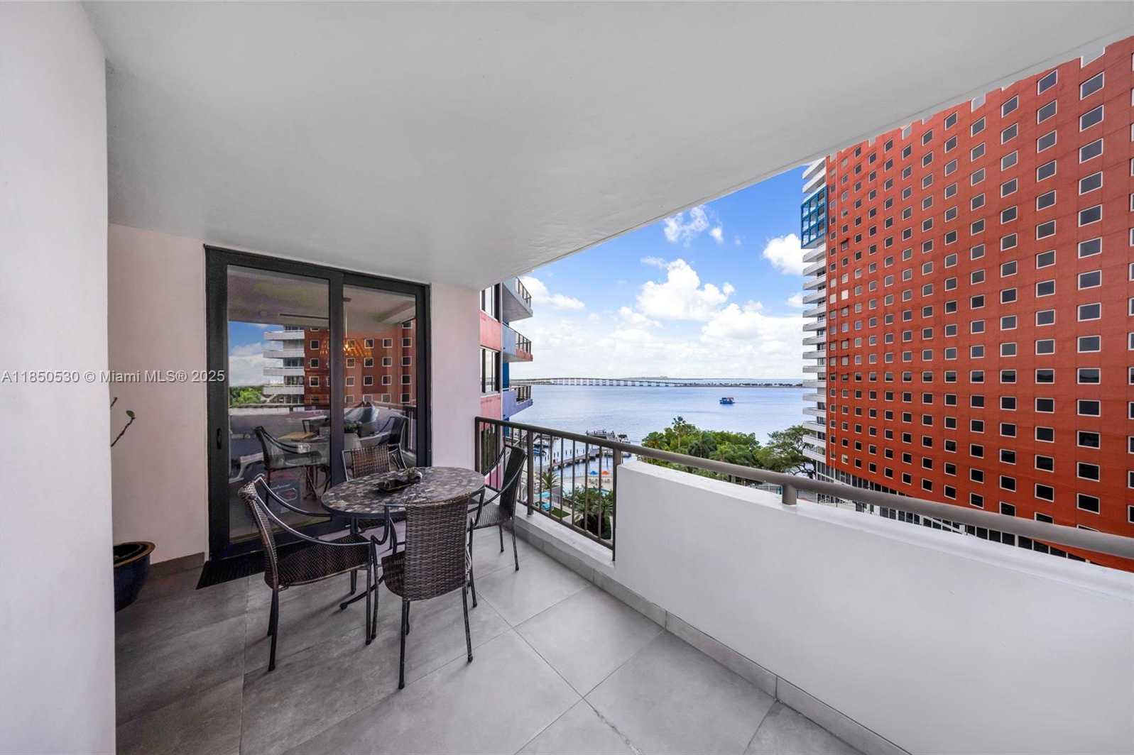 Small Image of 1581 BRICKELL AVE #506, Miami Number 11