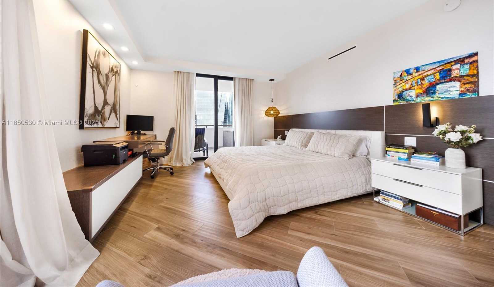 Small Image of 1581 BRICKELL AVE #506, Miami Number 16