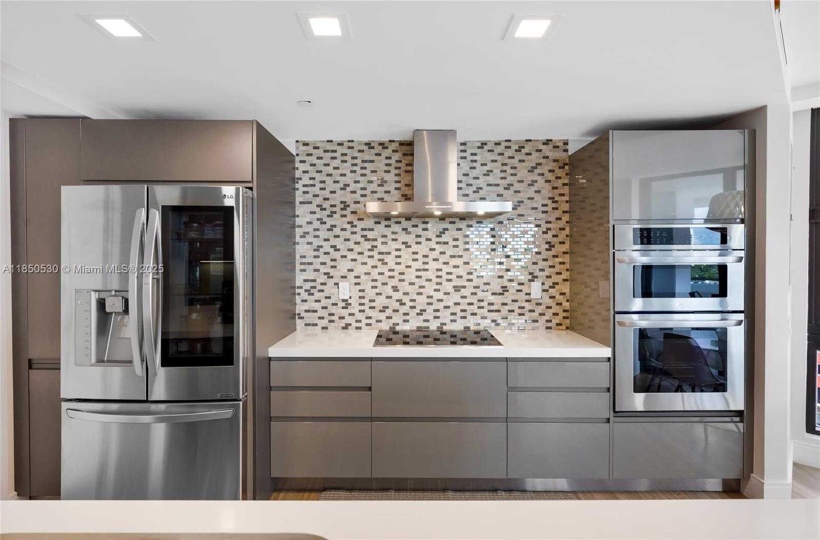 Small Image of 1581 BRICKELL AVE #506, Miami Number 24