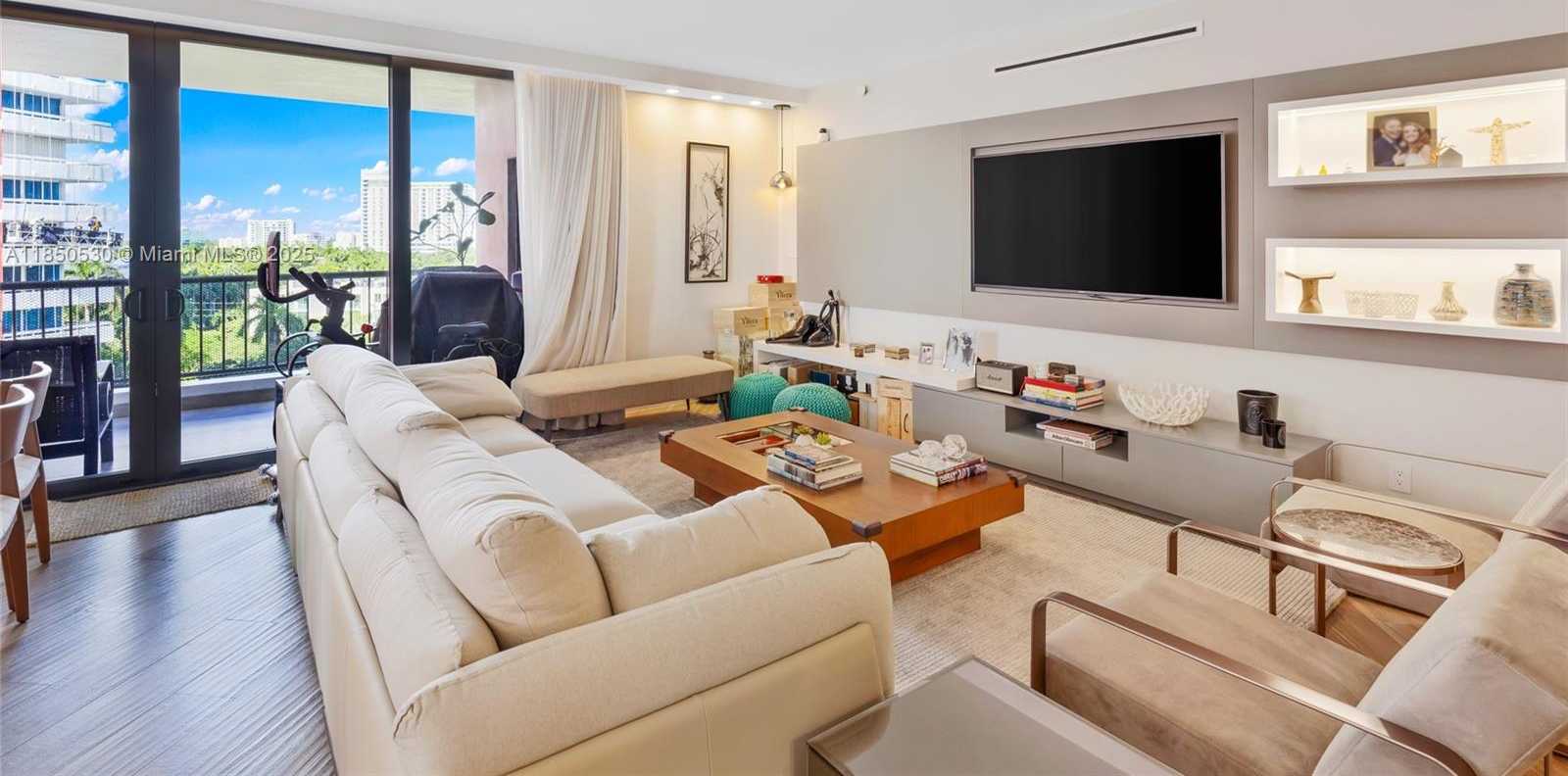 Small Image of 1581 BRICKELL AVE #506, Miami Number 27