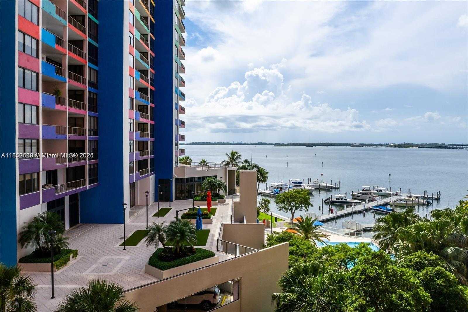 Small Image of 1581 BRICKELL AVE #506, Miami Number 38