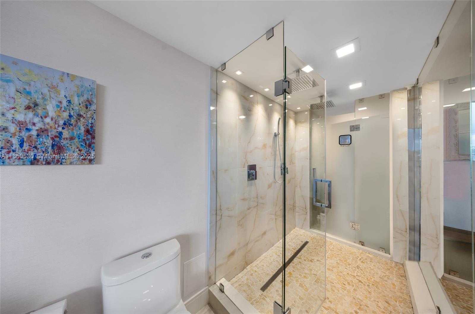 Small Image of 1581 BRICKELL AVE #506, Miami Number 4