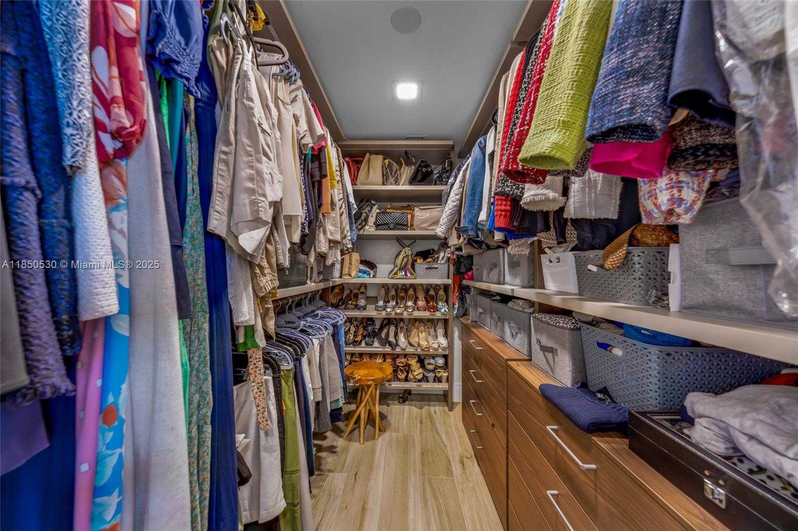 Small Image of 1581 BRICKELL AVE #506, Miami Number 6