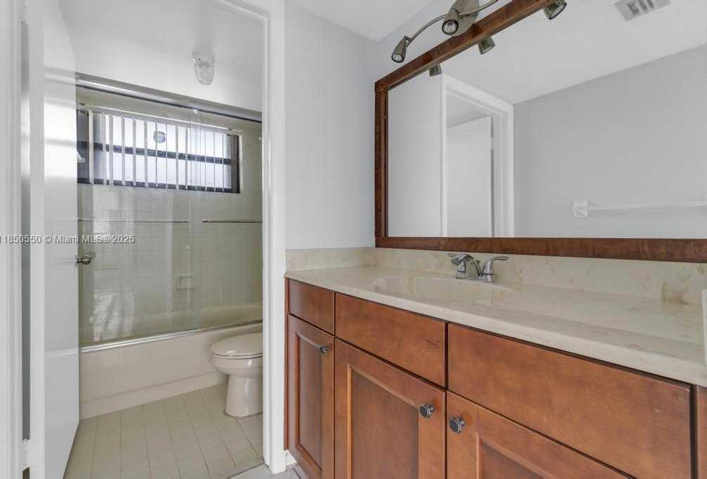 Small Image of 6830 INDIAN CREEK DR #6D, Miami Beach Number 21