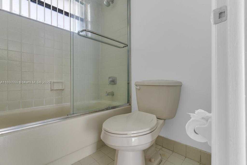 Small Image of 6830 INDIAN CREEK DR #6D, Miami Beach Number 46