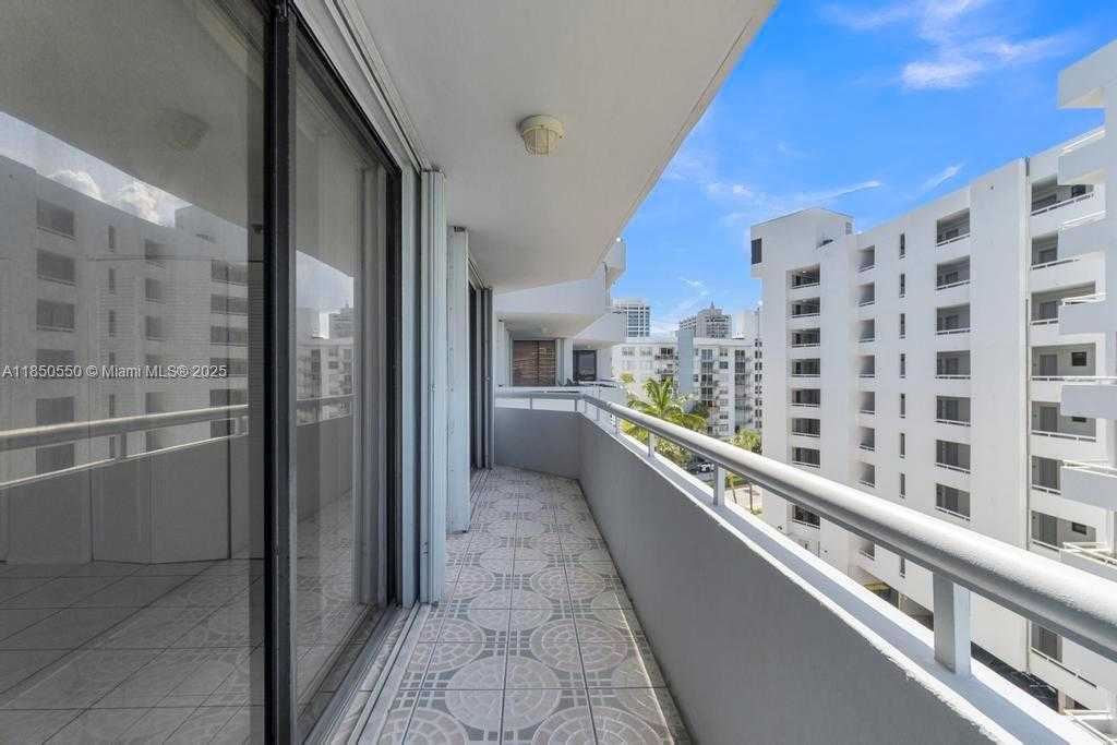 Small Image of 6830 INDIAN CREEK DR #6D, Miami Beach Number 51