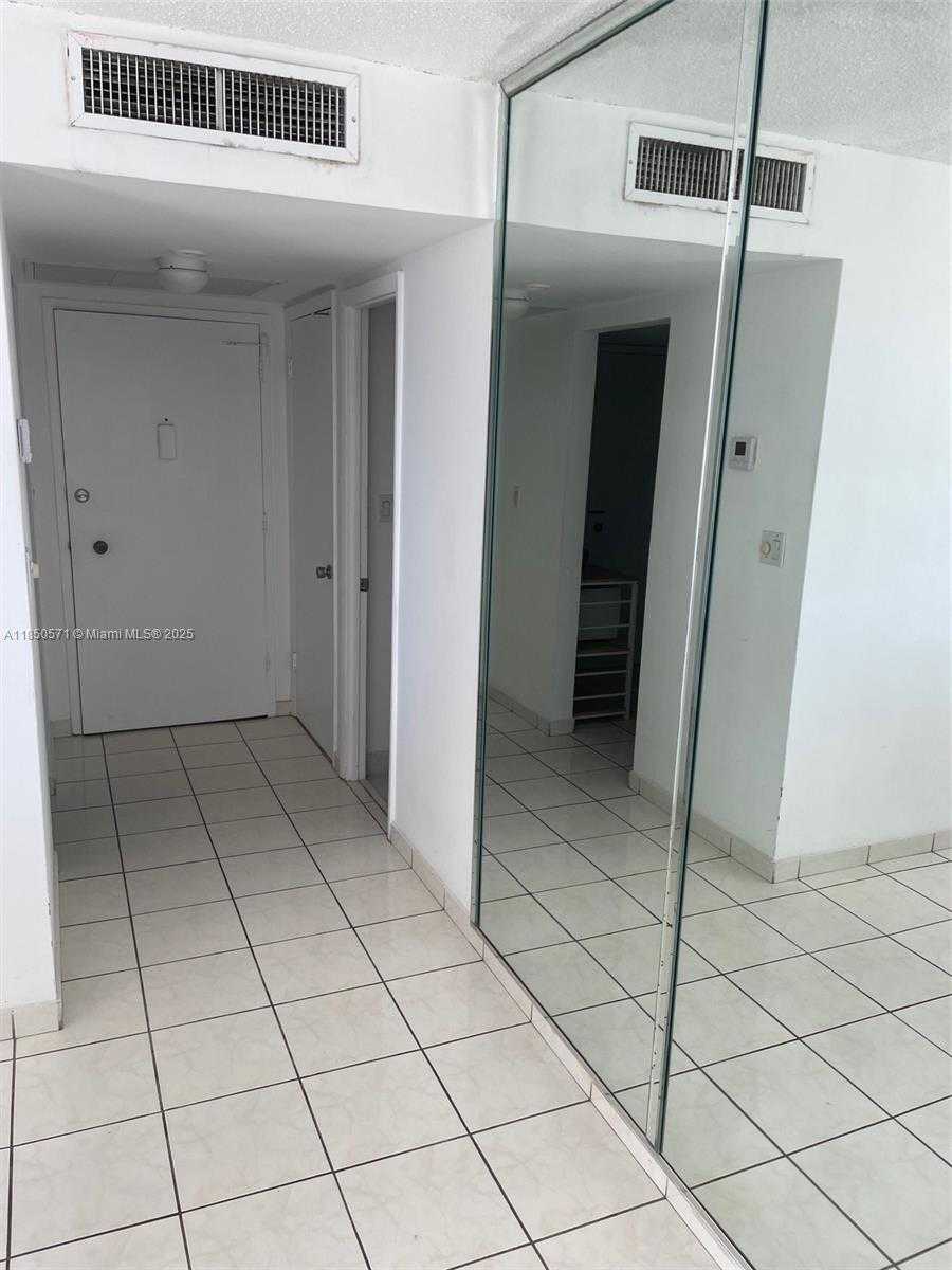 Small Image of 5838 COLLINS AVE #5H, Miami Beach Number 12