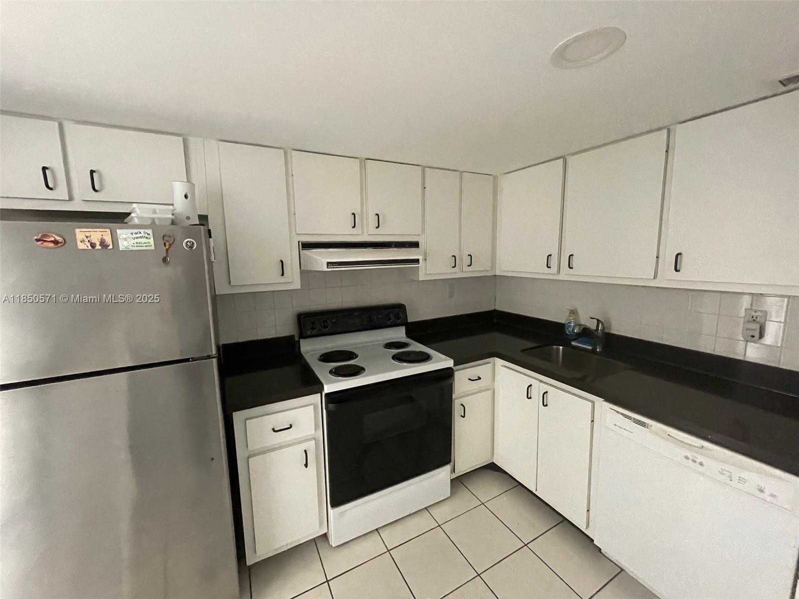 Small Image of 5838 COLLINS AVE #5H, Miami Beach Number 5
