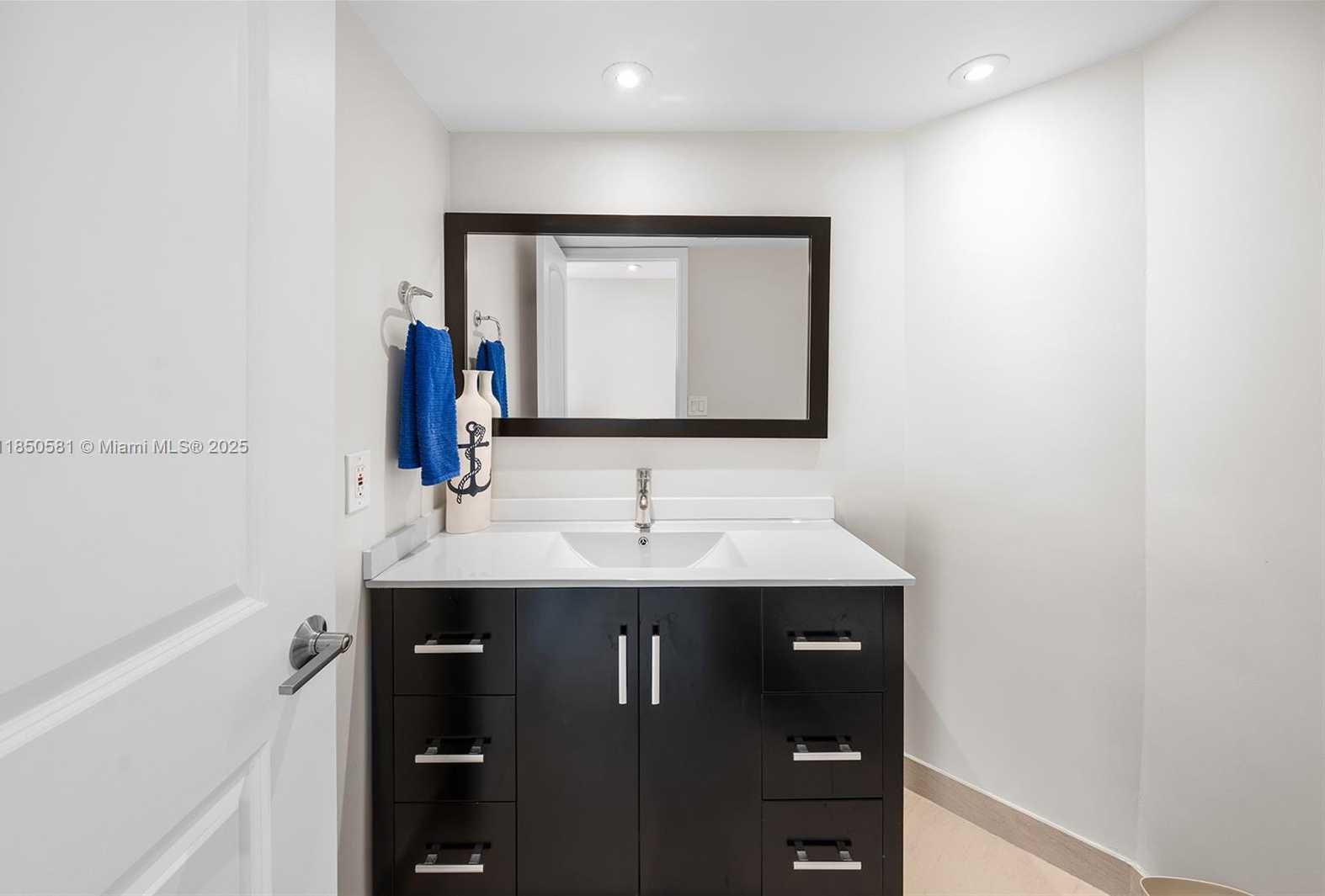 Small Image of 3754 NORTH EAST 209TH TER, Aventura Number 17