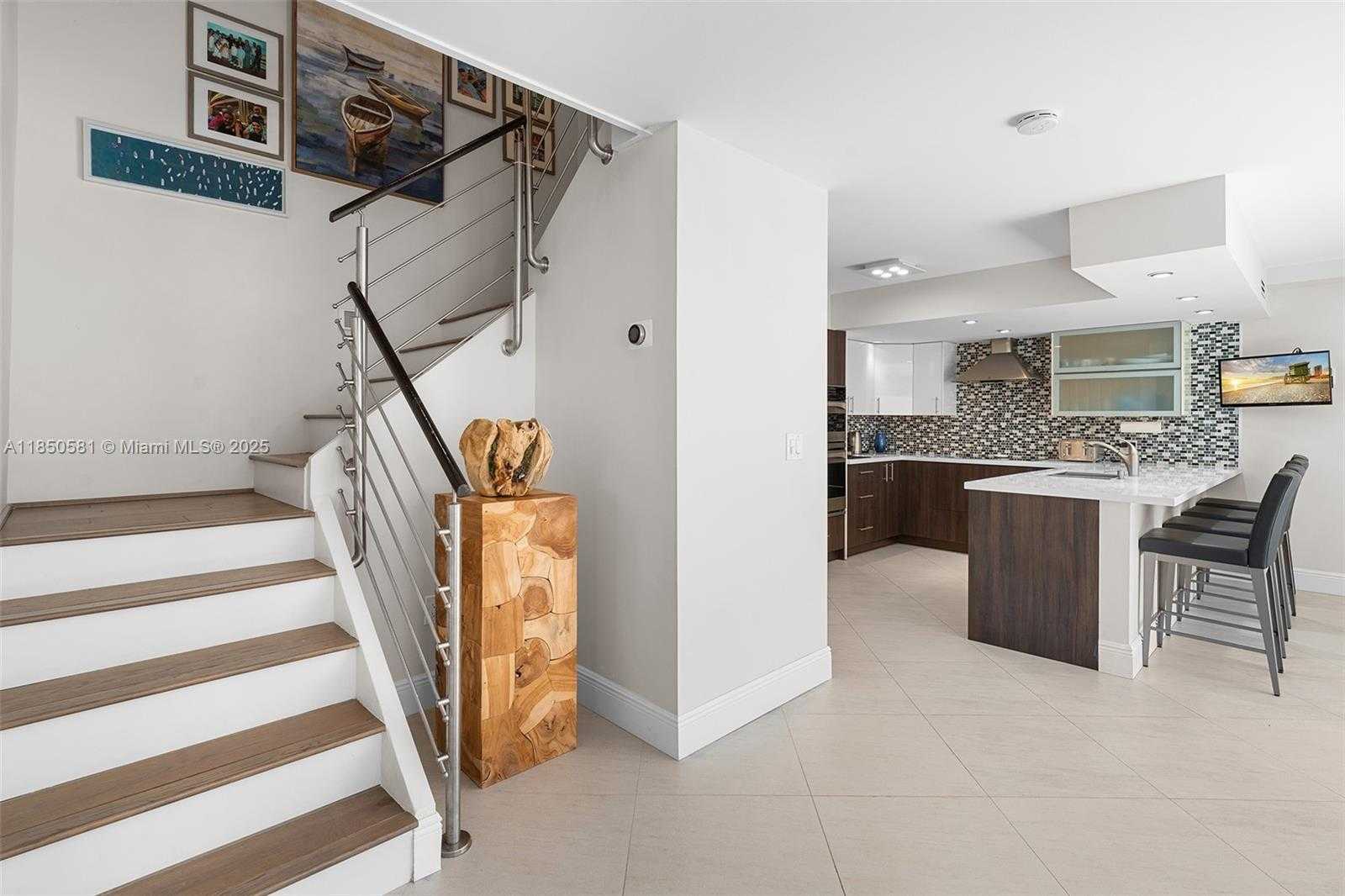 Small Image of 3754 NORTH EAST 209TH TER, Aventura Number 19