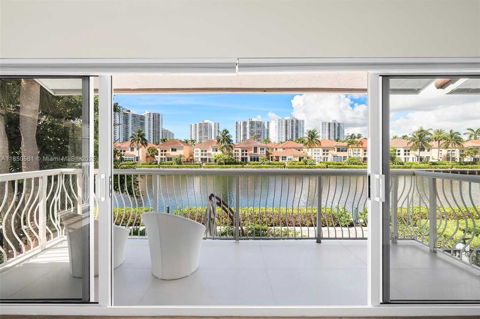 Small Image of 3754 NORTH EAST 209TH TER, Aventura Number 23