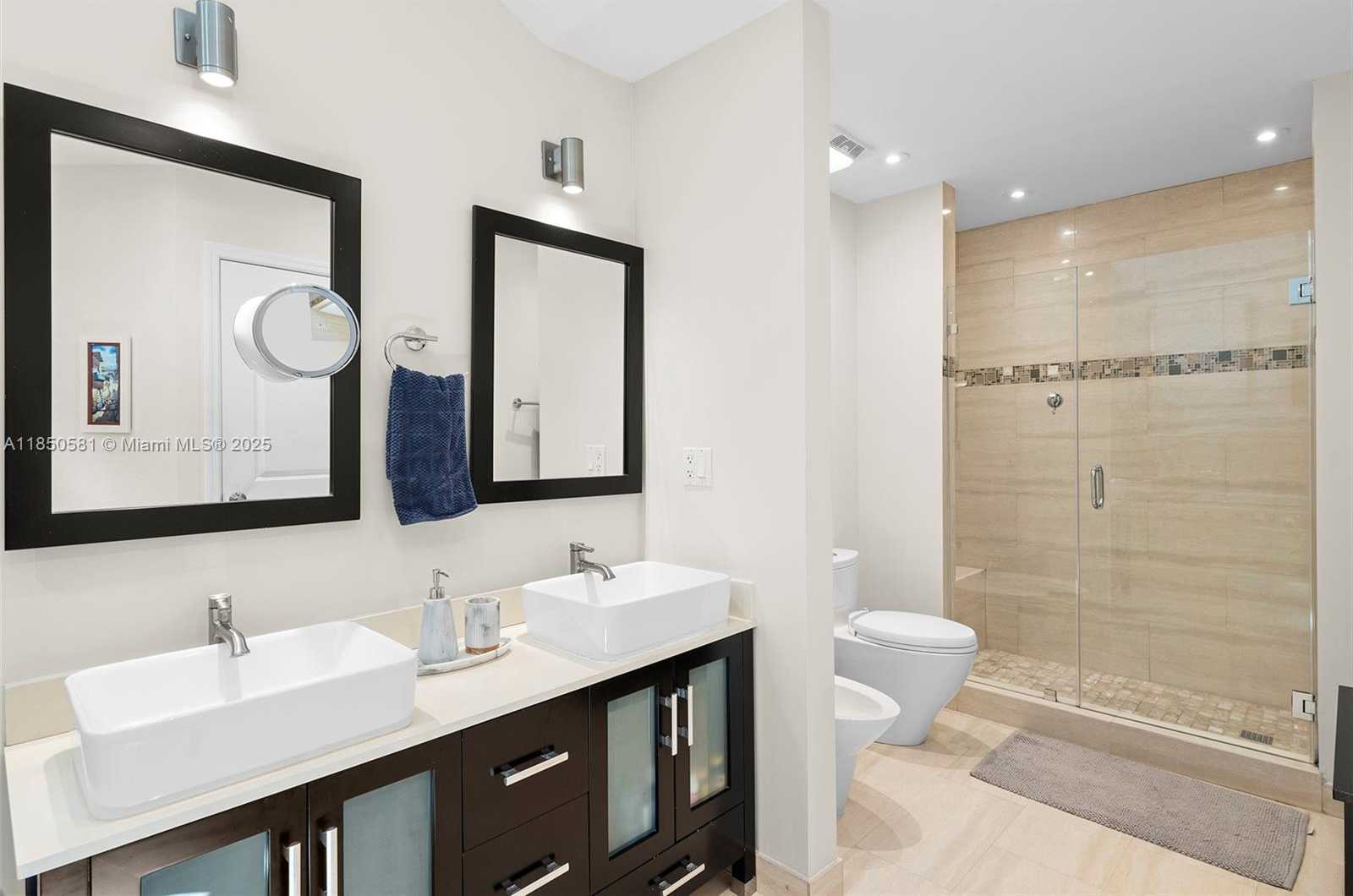 Small Image of 3754 NORTH EAST 209TH TER, Aventura Number 27
