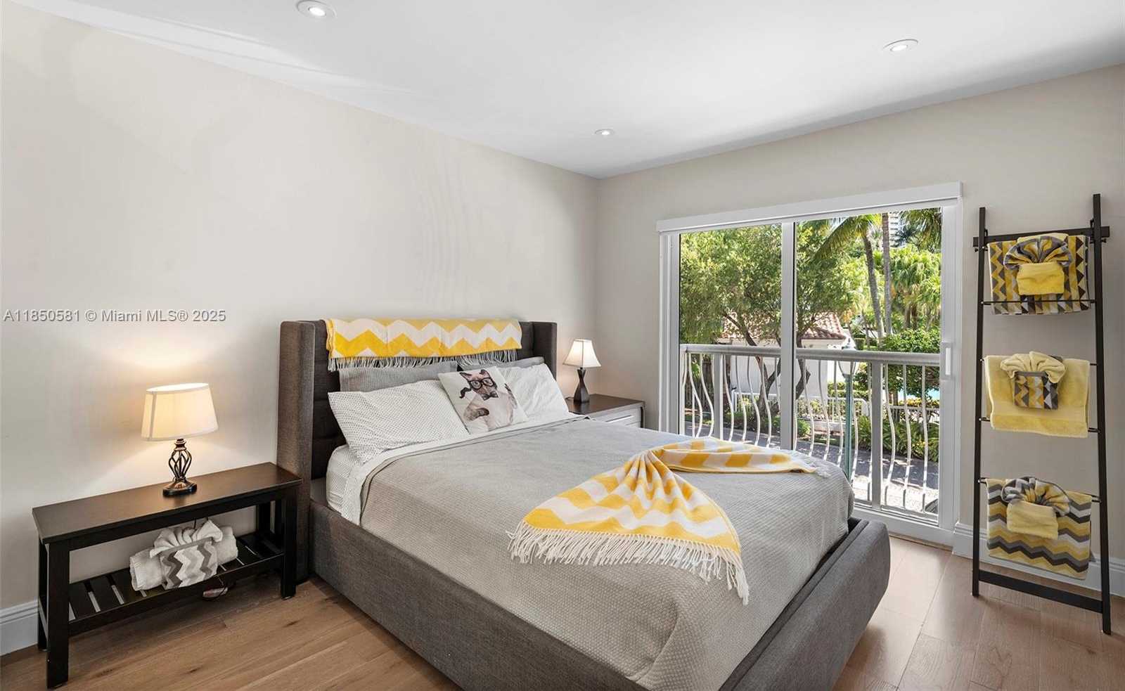 Small Image of 3754 NORTH EAST 209TH TER, Aventura Number 30