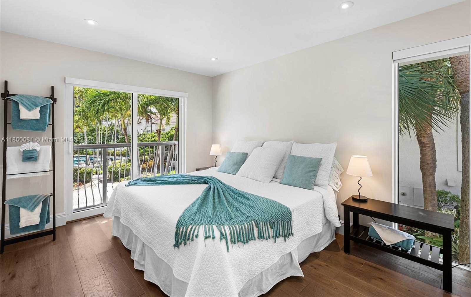 Small Image of 3754 NORTH EAST 209TH TER, Aventura Number 31