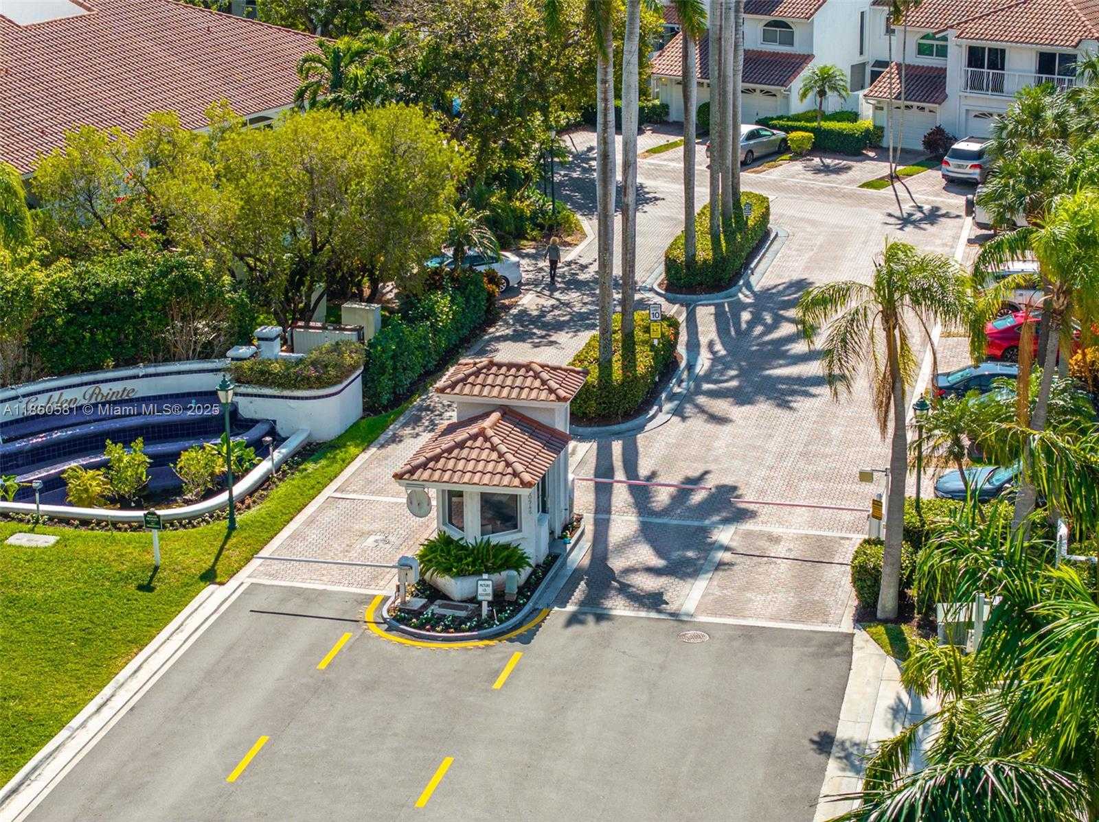 Small Image of 3754 NORTH EAST 209TH TER, Aventura Number 43