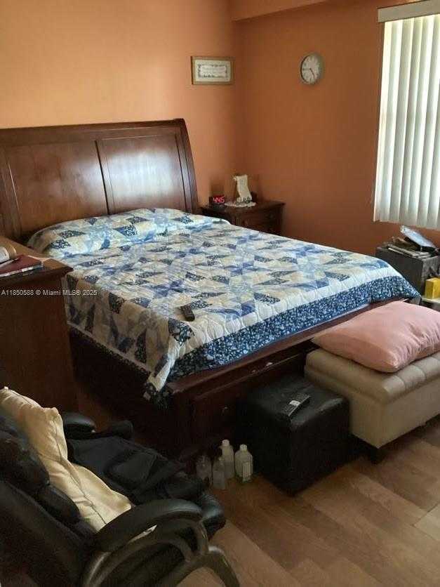 Small Image of 12850 SOUTH WEST 4TH CT #402I, Pembroke Pines Number 11
