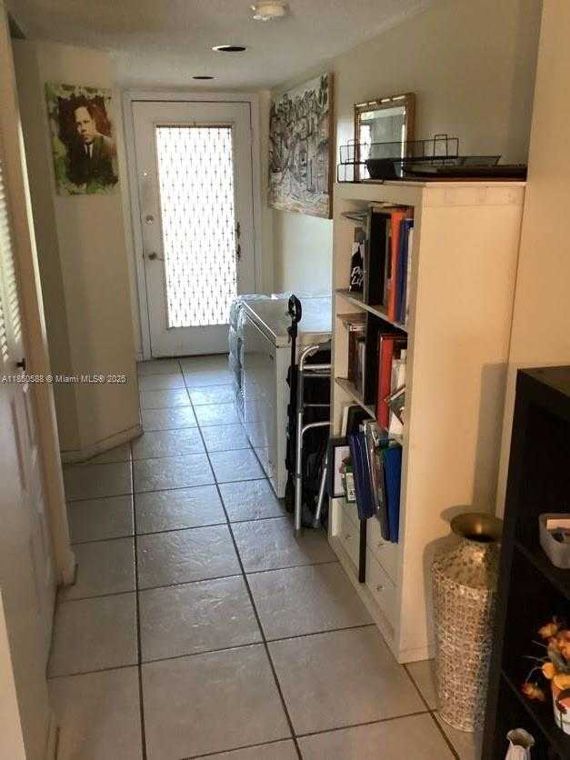 Small Image of 12850 SOUTH WEST 4TH CT #402I, Pembroke Pines Number 8