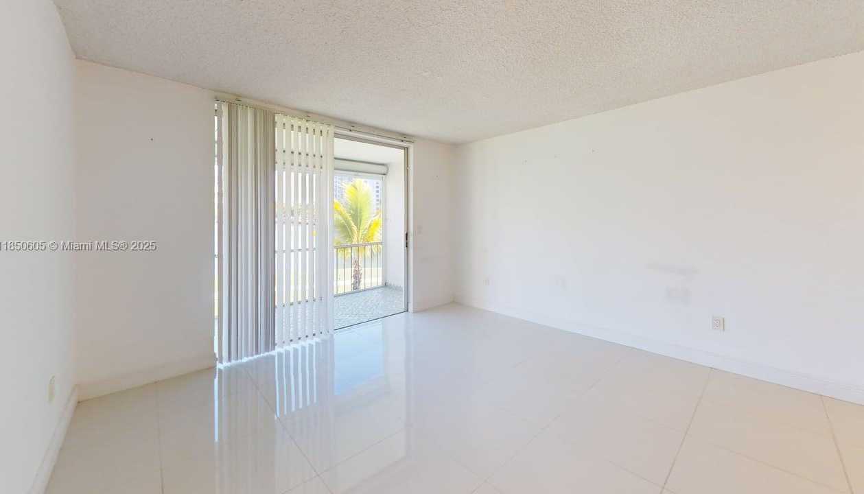 Small Image of 2999 POINT EAST DR #C209, Aventura Number 4