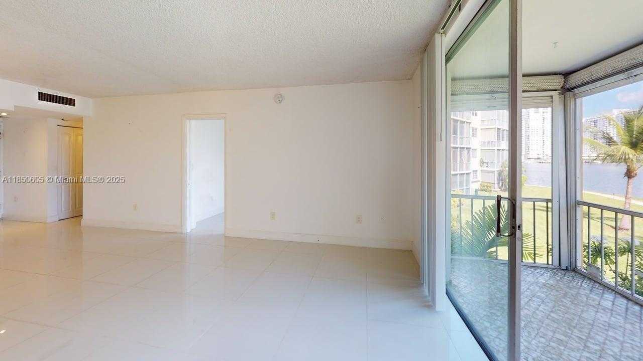 Small Image of 2999 POINT EAST DR #C209, Aventura Number 5