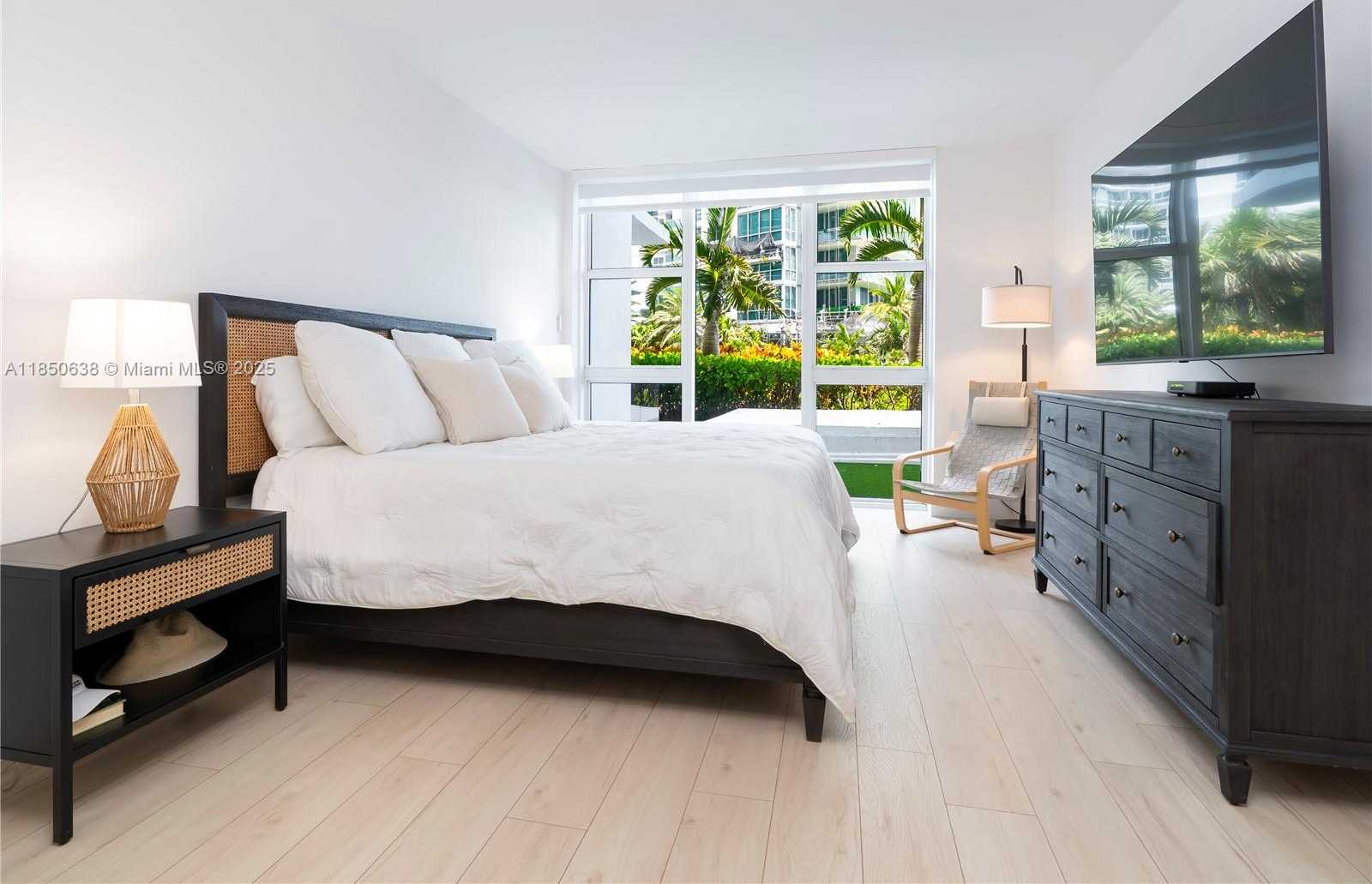Small Image of 10275 COLLINS AVE #206, Bal Harbour Number 18