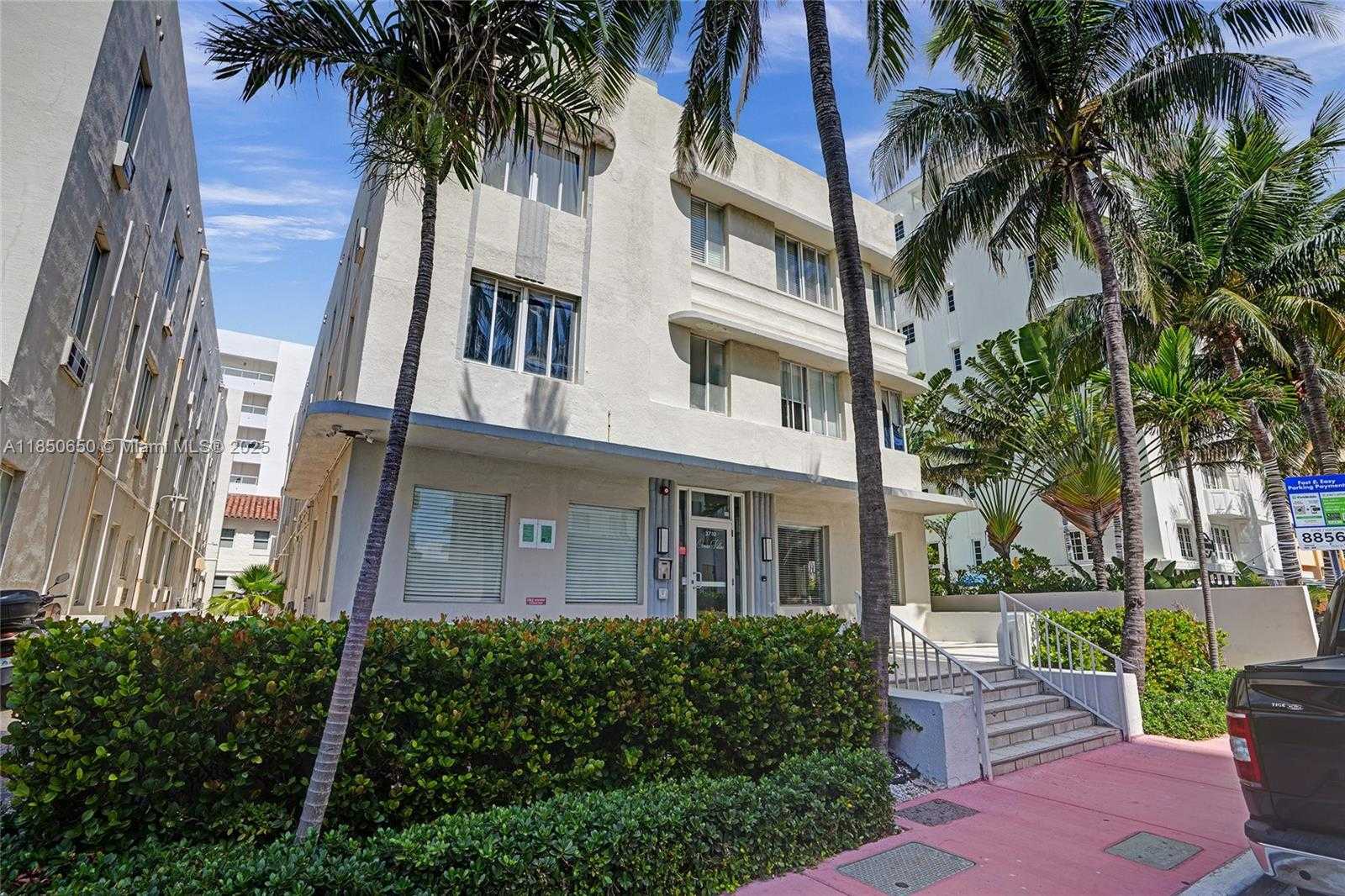 Small Image of 3710 COLLINS AVE #N-100, Miami Beach Number 11