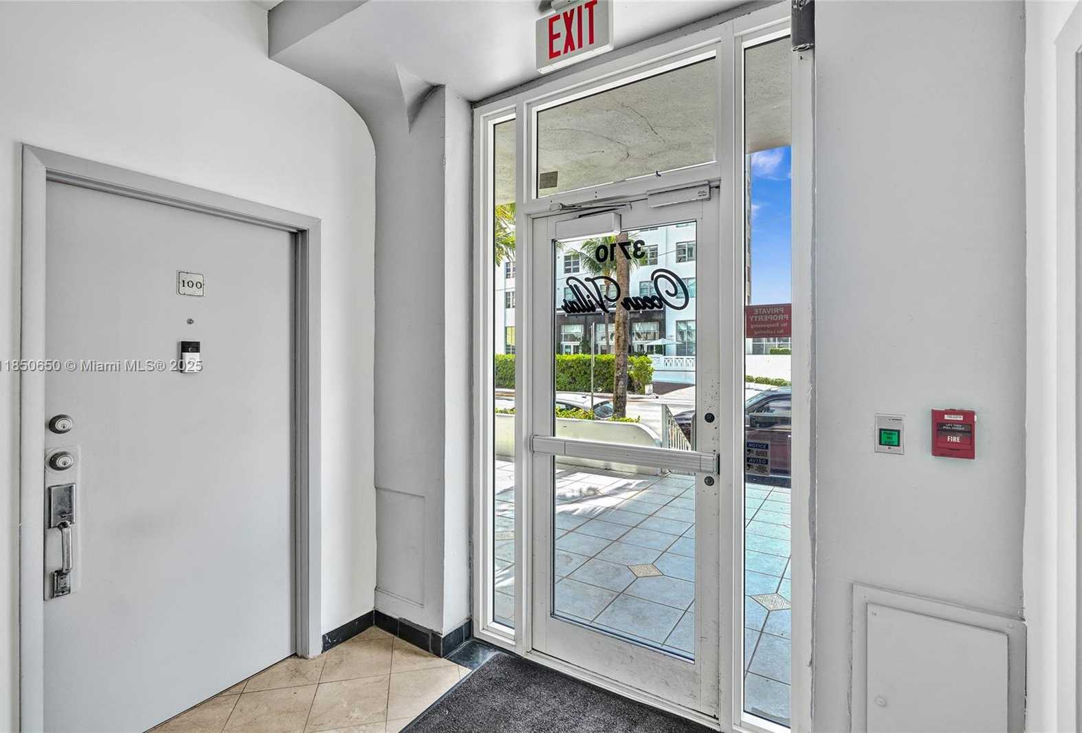 Small Image of 3710 COLLINS AVE #N-100, Miami Beach Number 4
