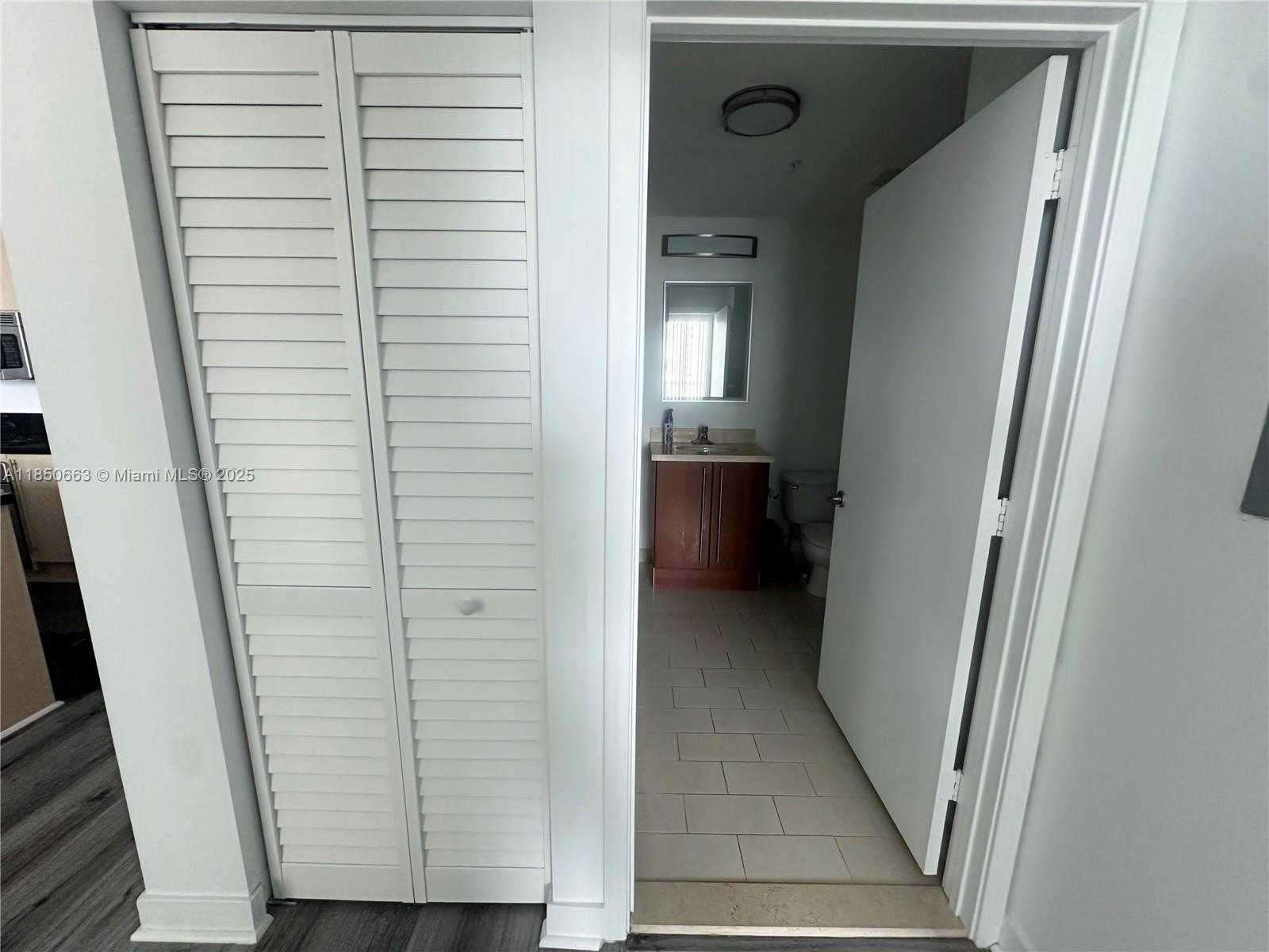 Small Image of 79 SOUTH WEST 12TH ST #2809-S, Miami Number 5