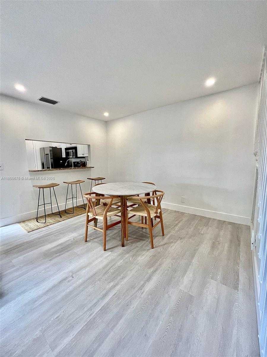 Small Image of 11078 MAINSAIL DR, Cooper City Number 18