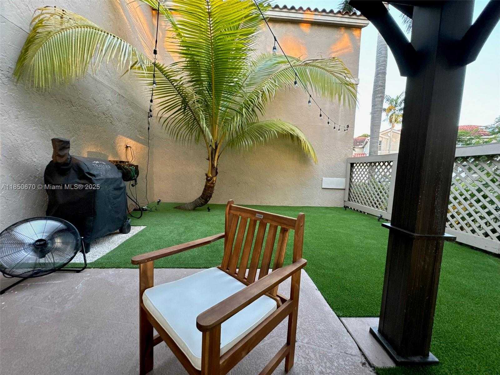 Small Image of 11078 MAINSAIL DR, Cooper City Number 38