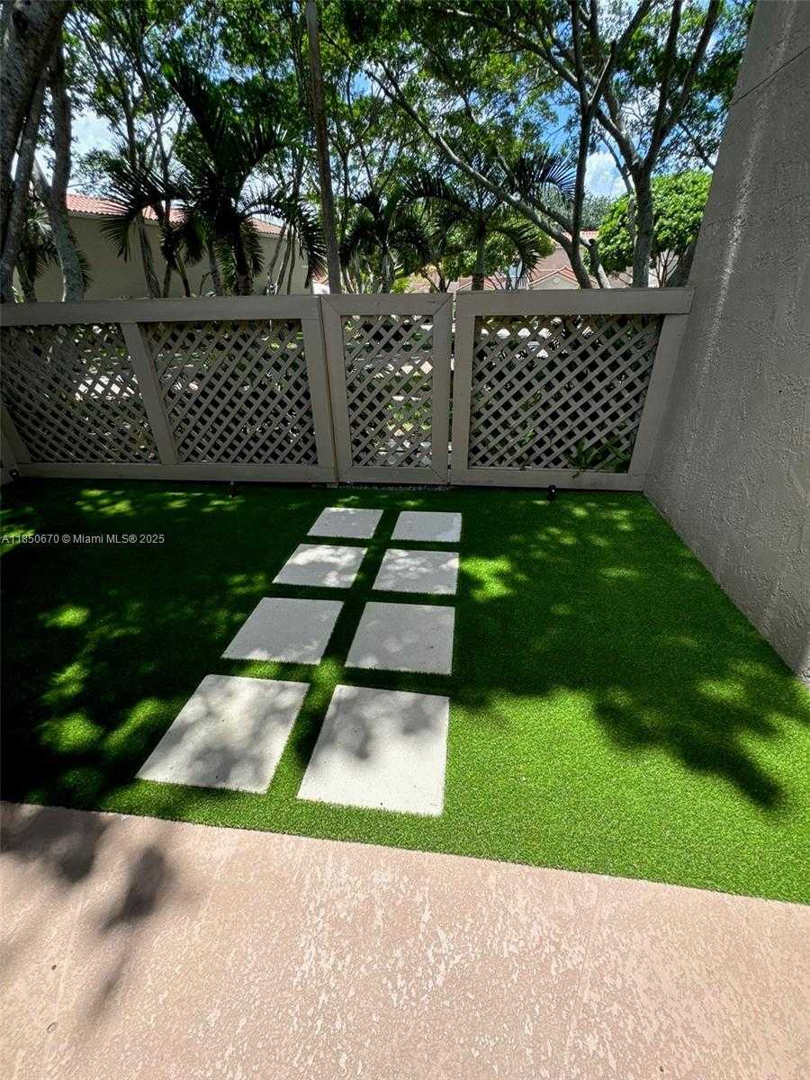 Small Image of 11078 MAINSAIL DR, Cooper City Number 40