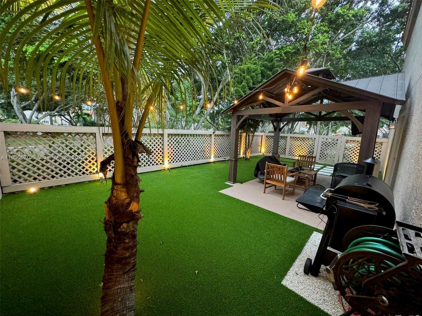 Small Image of 11078 MAINSAIL DR, Cooper City Number 41