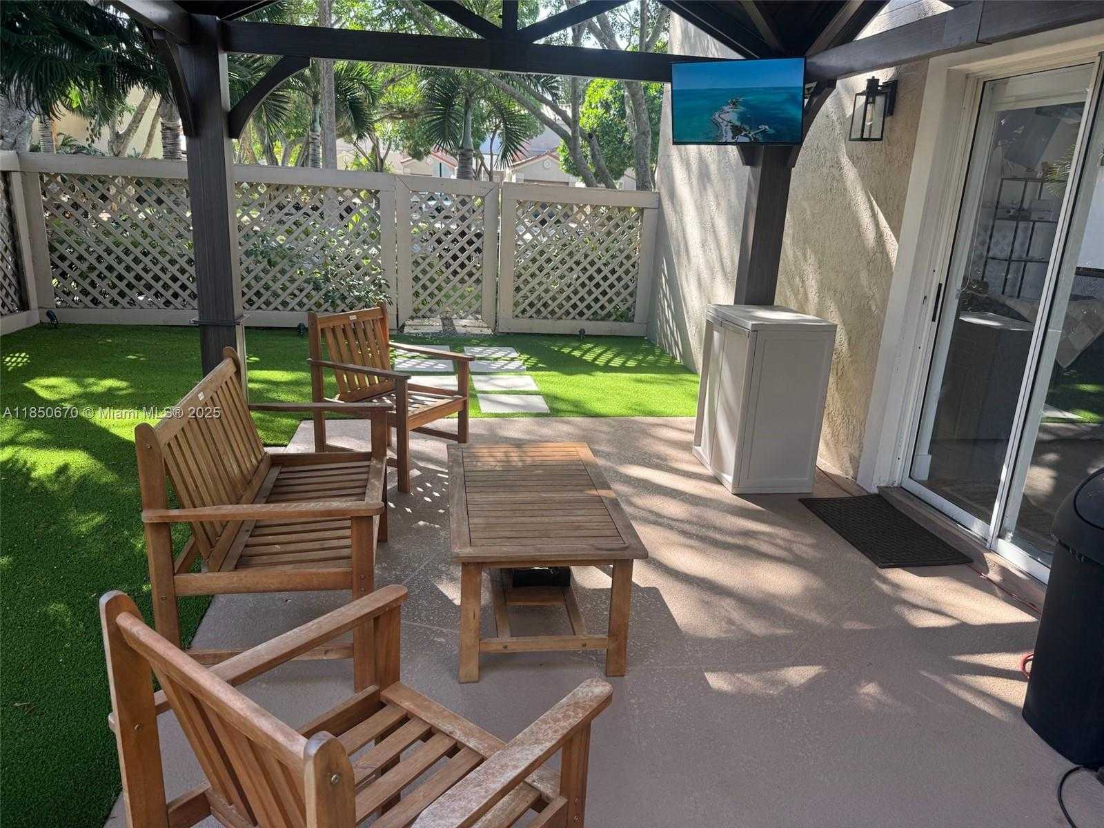 Small Image of 11078 MAINSAIL DR, Cooper City Number 42