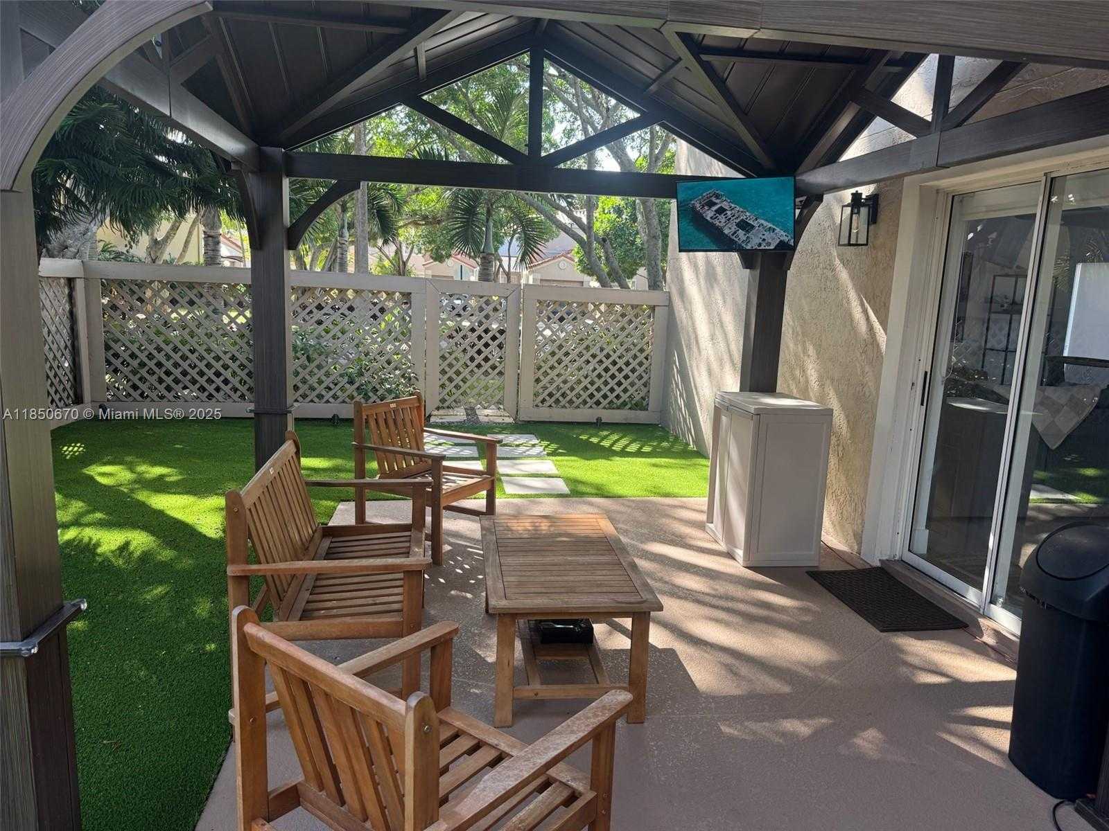 Small Image of 11078 MAINSAIL DR, Cooper City Number 43