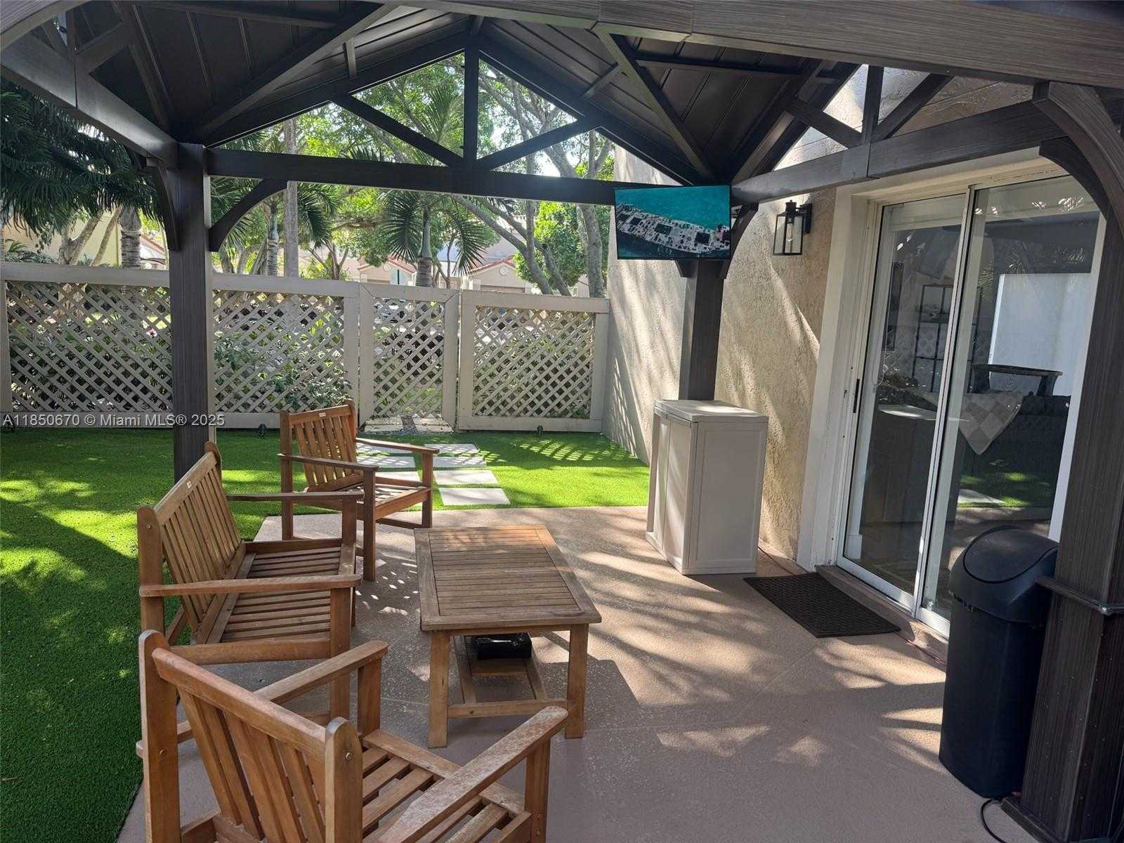 Small Image of 11078 MAINSAIL DR, Cooper City Number 44