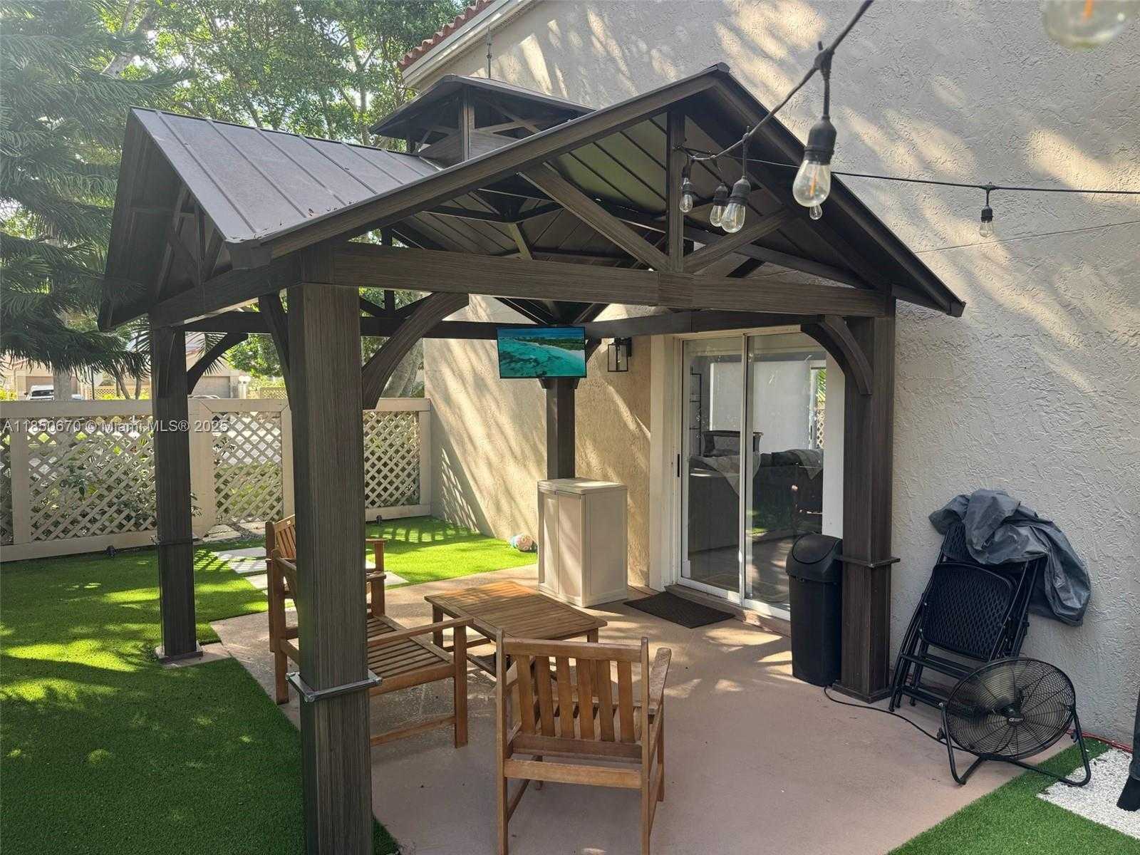 Small Image of 11078 MAINSAIL DR, Cooper City Number 45