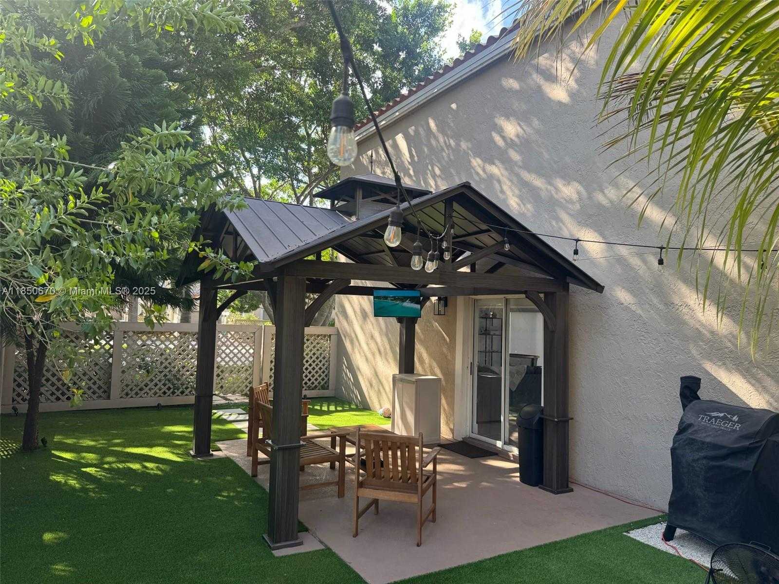 Small Image of 11078 MAINSAIL DR, Cooper City Number 47