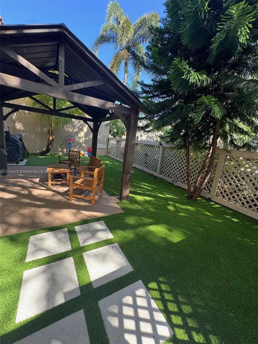 Small Image of 11078 MAINSAIL DR, Cooper City Number 49