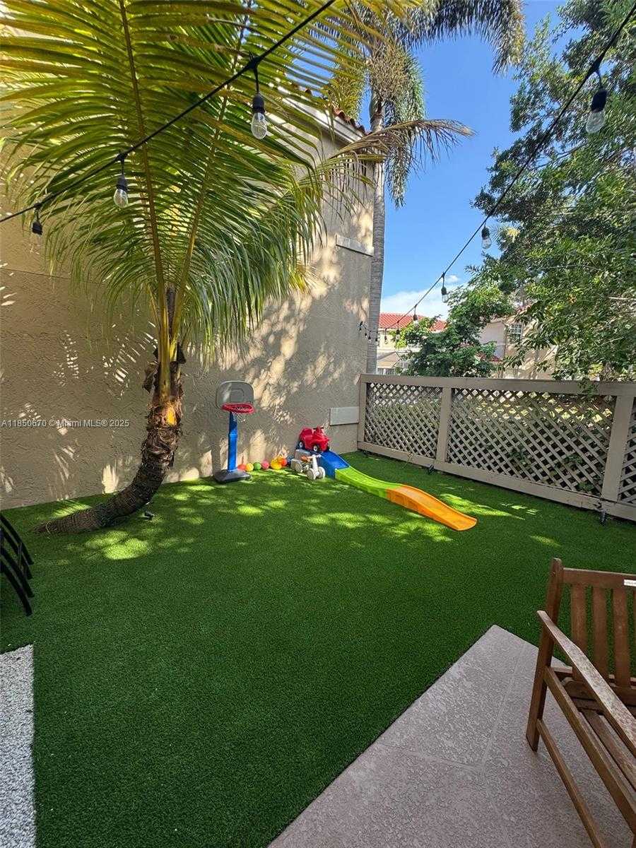 Small Image of 11078 MAINSAIL DR, Cooper City Number 51