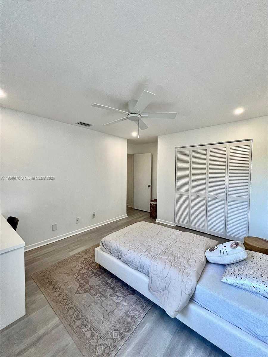 Small Image of 11078 MAINSAIL DR, Cooper City Number 8