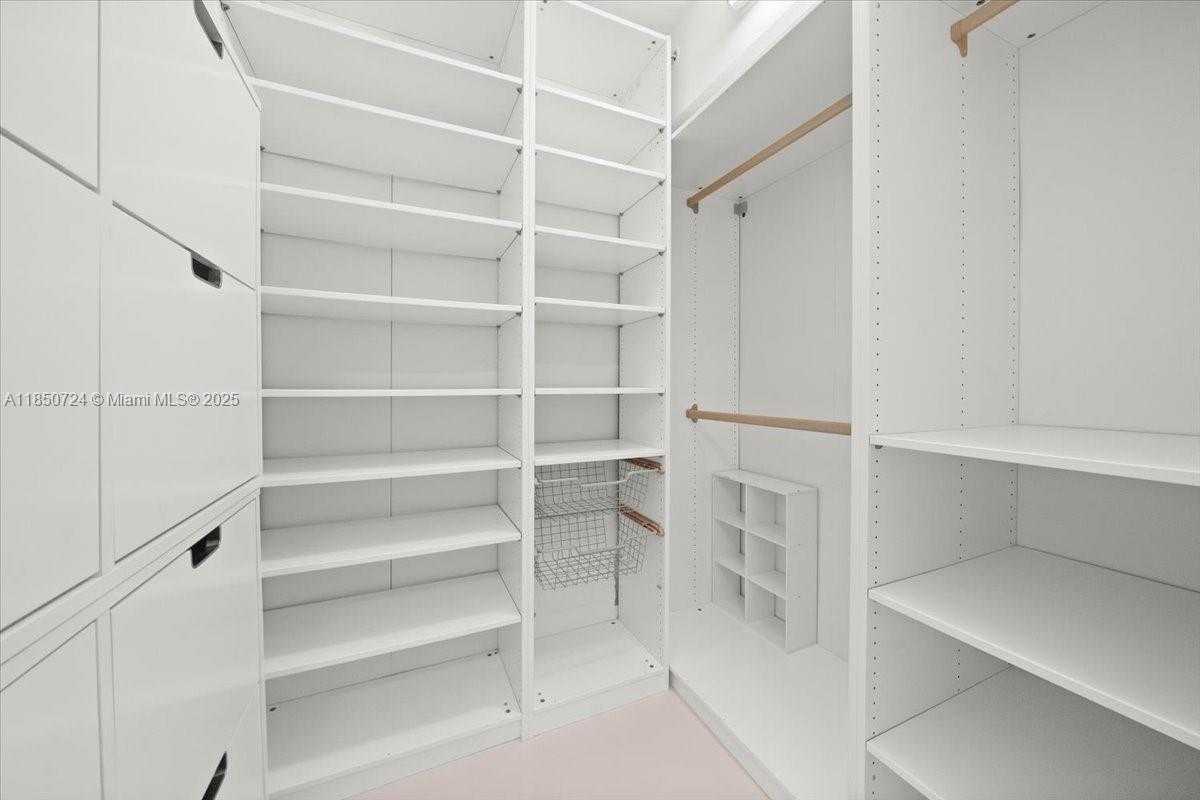 Small Image of 6301 COLLINS AVE #2705, Miami Beach Number 13