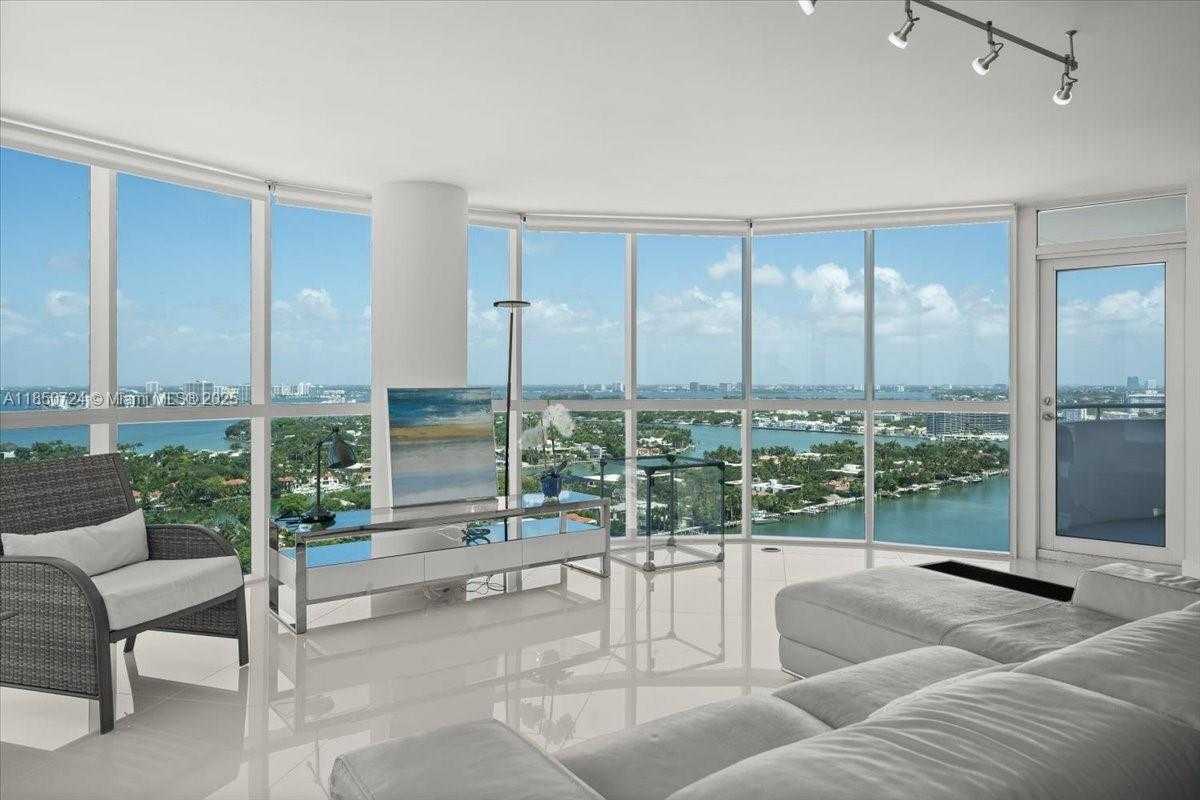 Small Image of 6301 COLLINS AVE #2705, Miami Beach Number 2