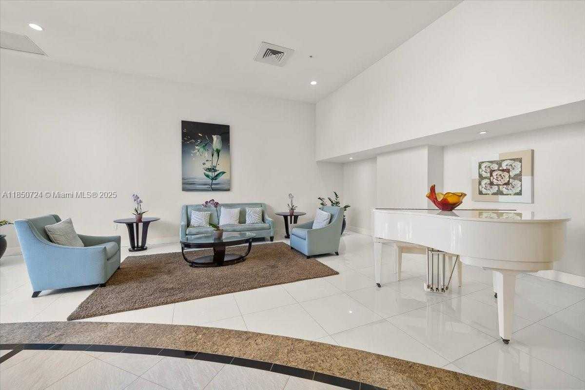 Small Image of 6301 COLLINS AVE #2705, Miami Beach Number 23