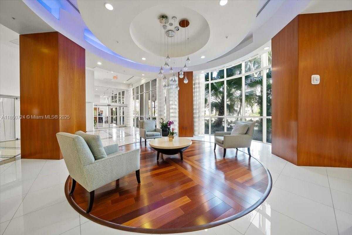 Small Image of 6301 COLLINS AVE #2705, Miami Beach Number 24