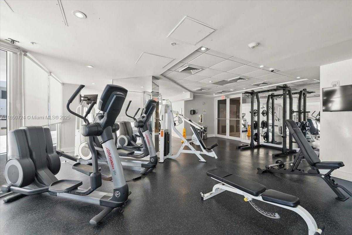Small Image of 6301 COLLINS AVE #2705, Miami Beach Number 29