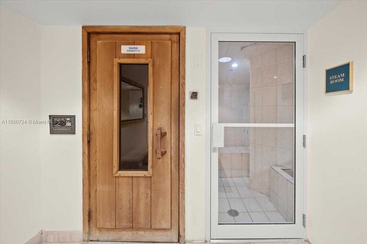 Small Image of 6301 COLLINS AVE #2705, Miami Beach Number 32