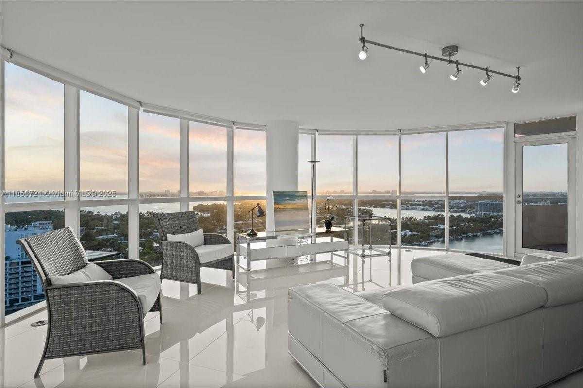 Small Image of 6301 COLLINS AVE #2705, Miami Beach Number 4