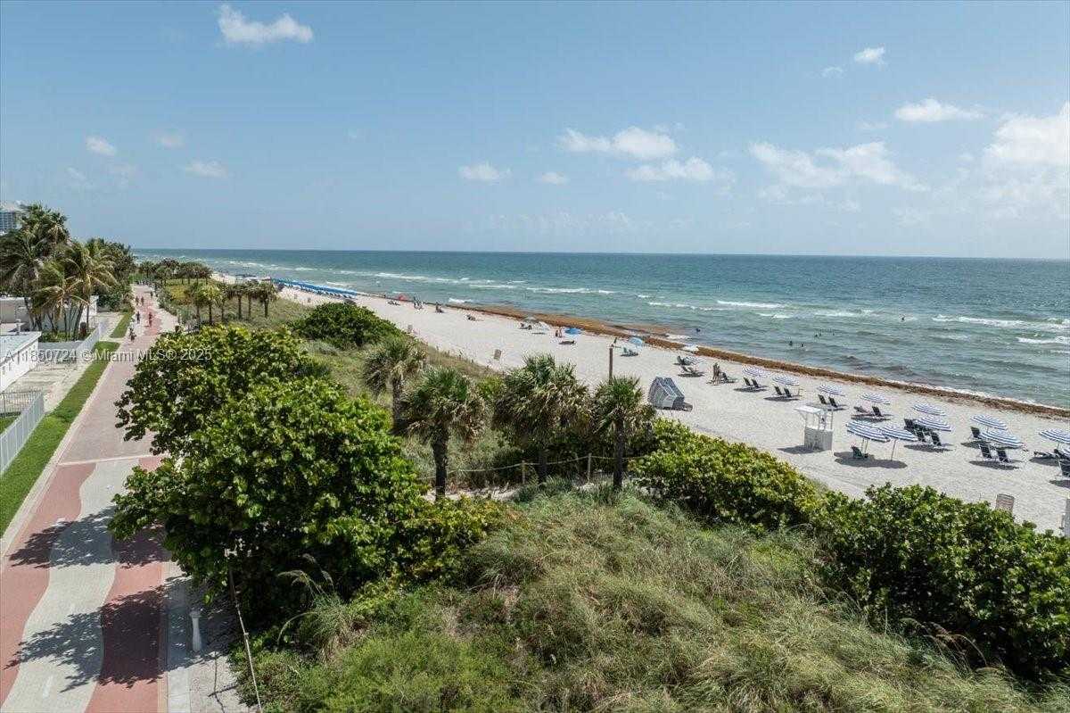 Small Image of 6301 COLLINS AVE #2705, Miami Beach Number 41