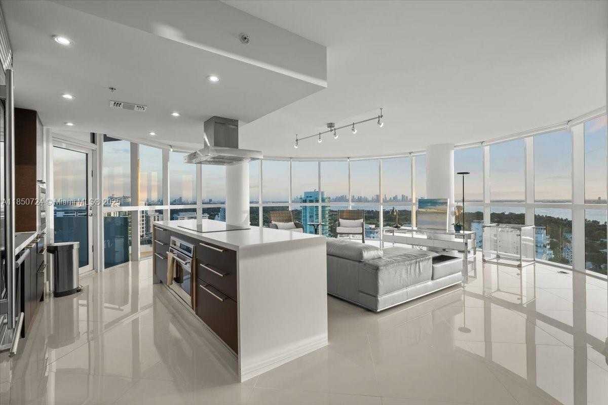 Small Image of 6301 COLLINS AVE #2705, Miami Beach Number 7