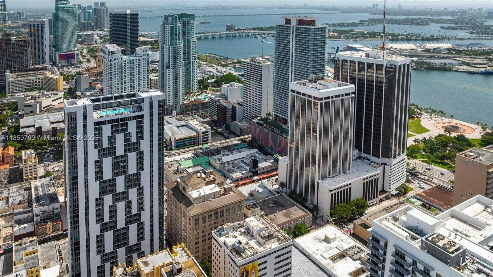 Small Image of 151 SOUTH EAST 1ST ST #401, Miami Number 26